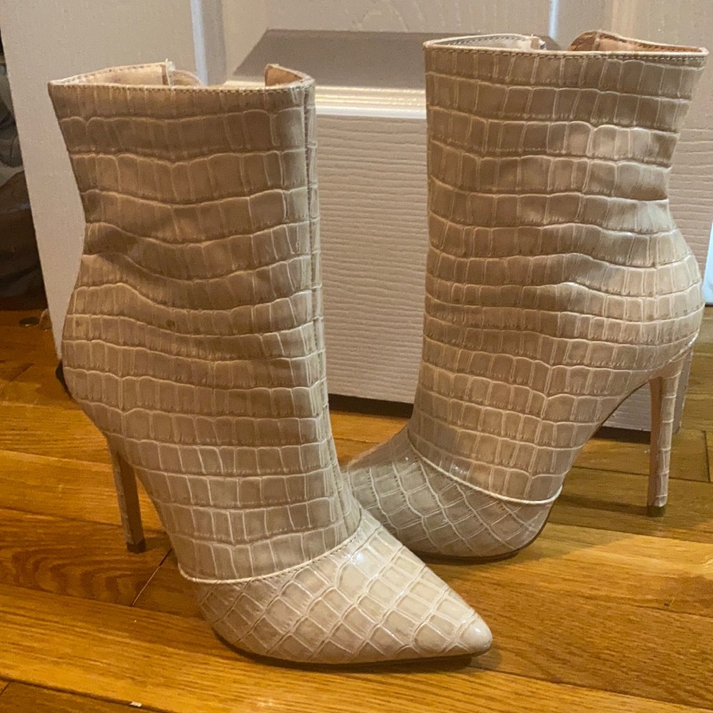 Never Worn - image 1